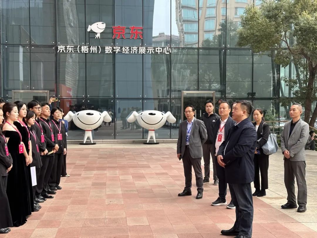 1a8ee90133b54efd9c3143b7819a7ab9.jpg 1a8ee90133b54efd9c3143b7819a7ab9.jpg